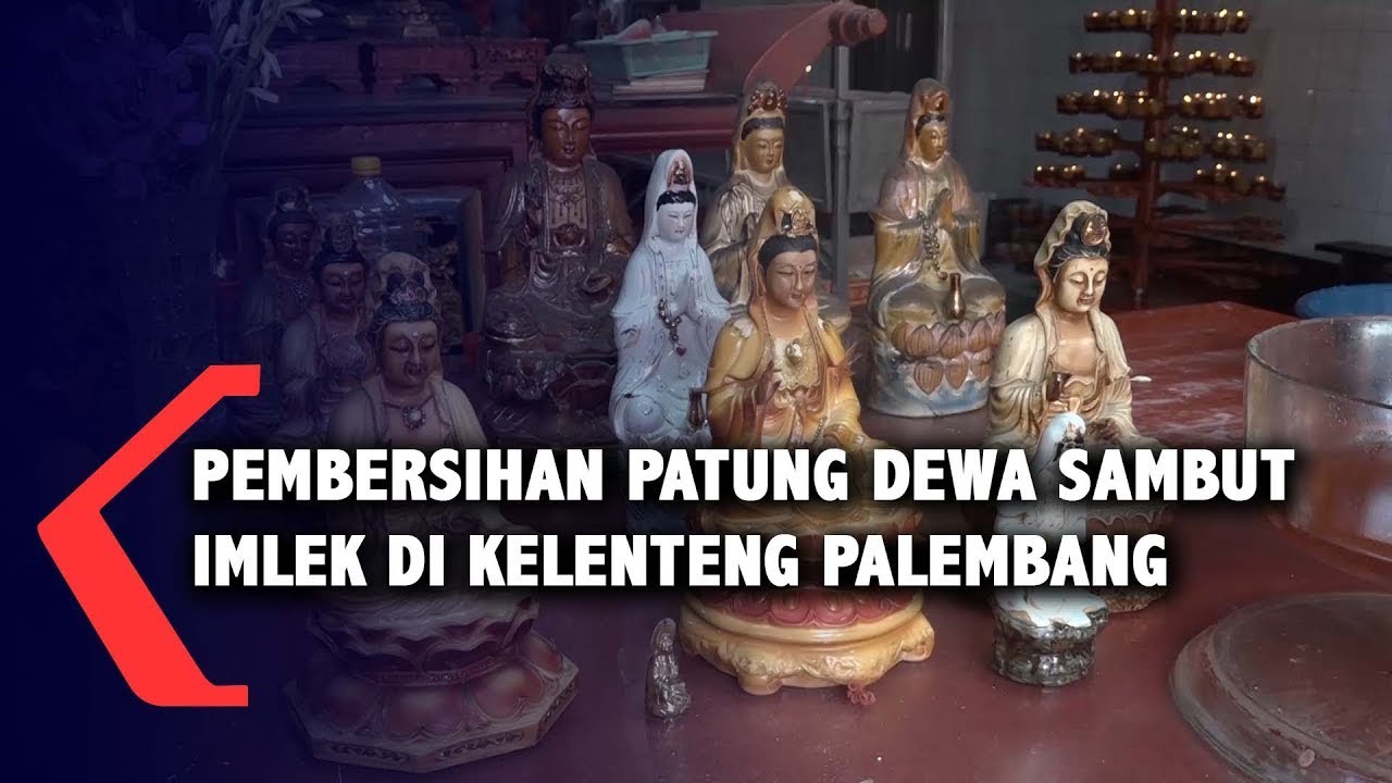 Pembersihan Pantung Dewa Sambut Imlek Di Kelenteng Palembang