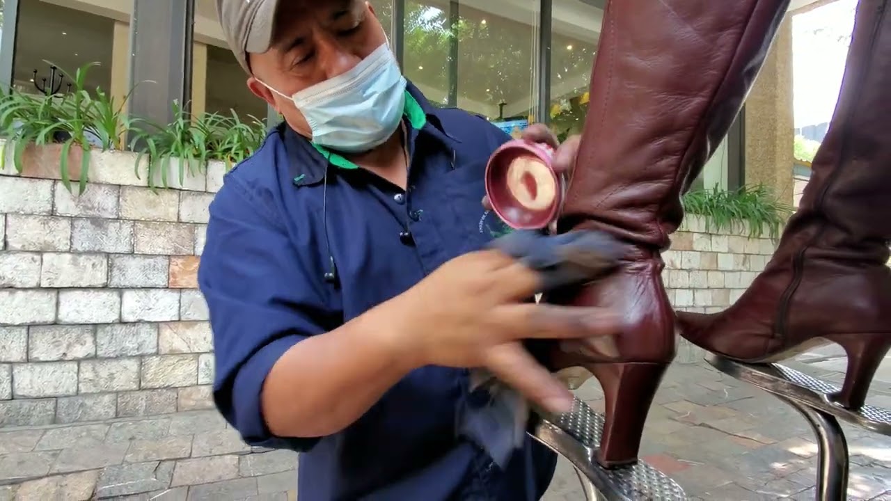 RED CHERRY Long Boots👠 Street Shoe Shine by Miguel 🇲🇽 Mexico City ASMR SOUNDS & Cleaning