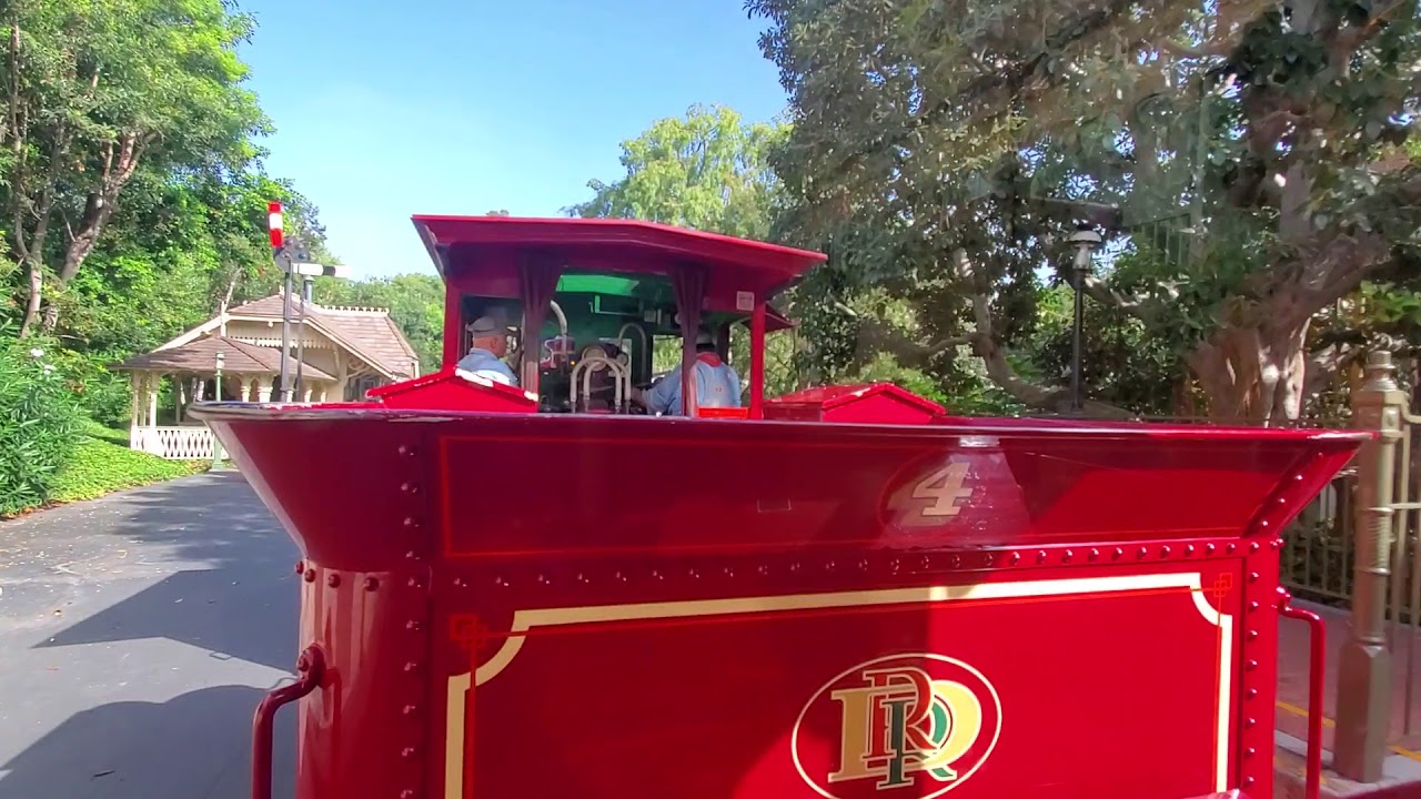 8/14/19 The Disneyland Railroad: Riding Holiday 5 Blue pulled by Ernest S. Marsh by park opening
