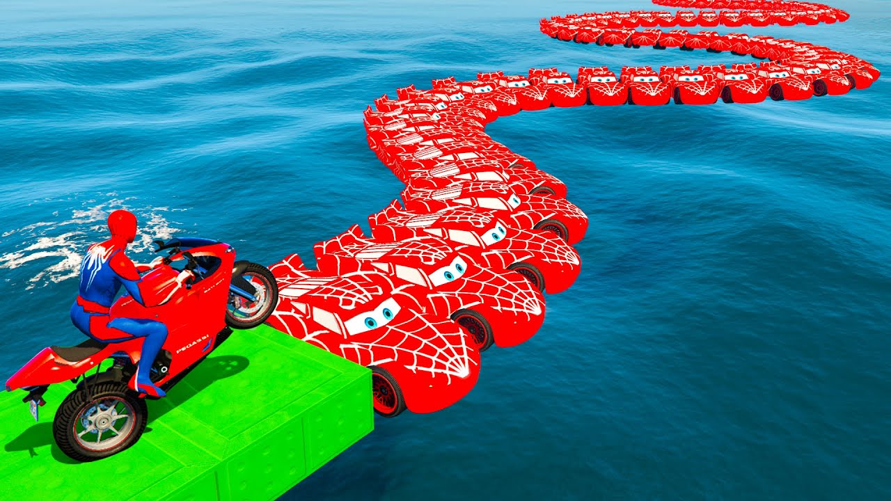 Superheroes Ride Cars on Curved Bridge! McQueen, Dinoco, Cruz & Storm in GTA 5 🏎️🎉