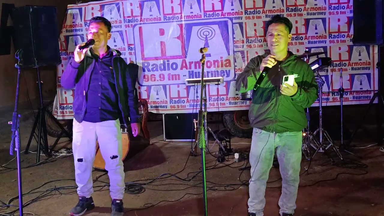 Los hermanos cadillo en concierto en la urbanización Nery huarmey 2025