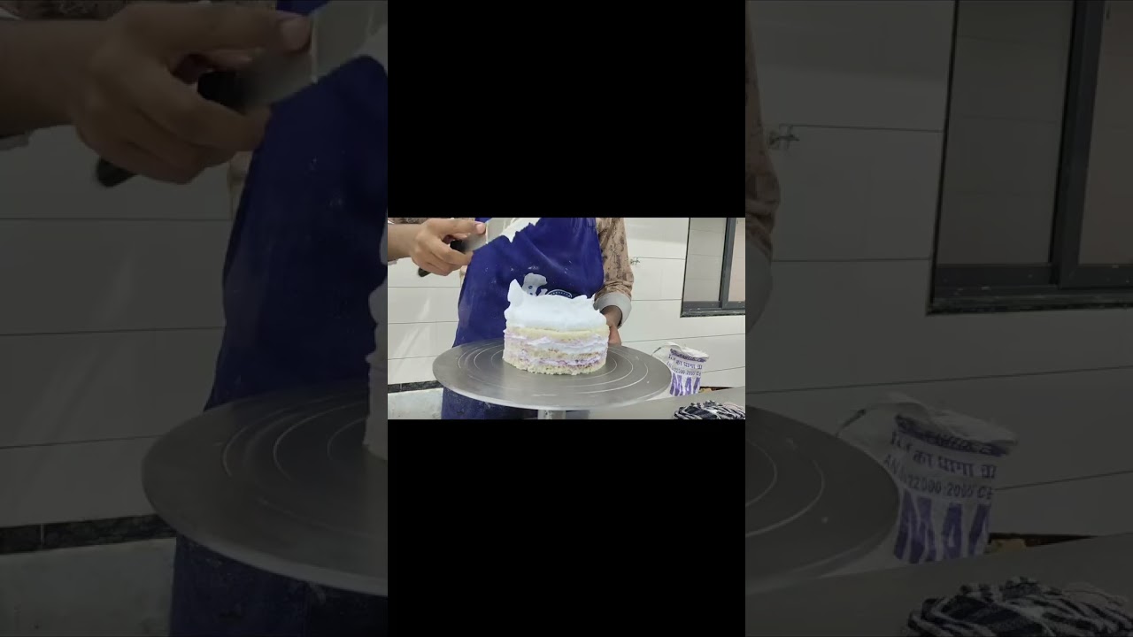 Aaj Kar Diya do bar cake 🎂 🎂 ko damage 