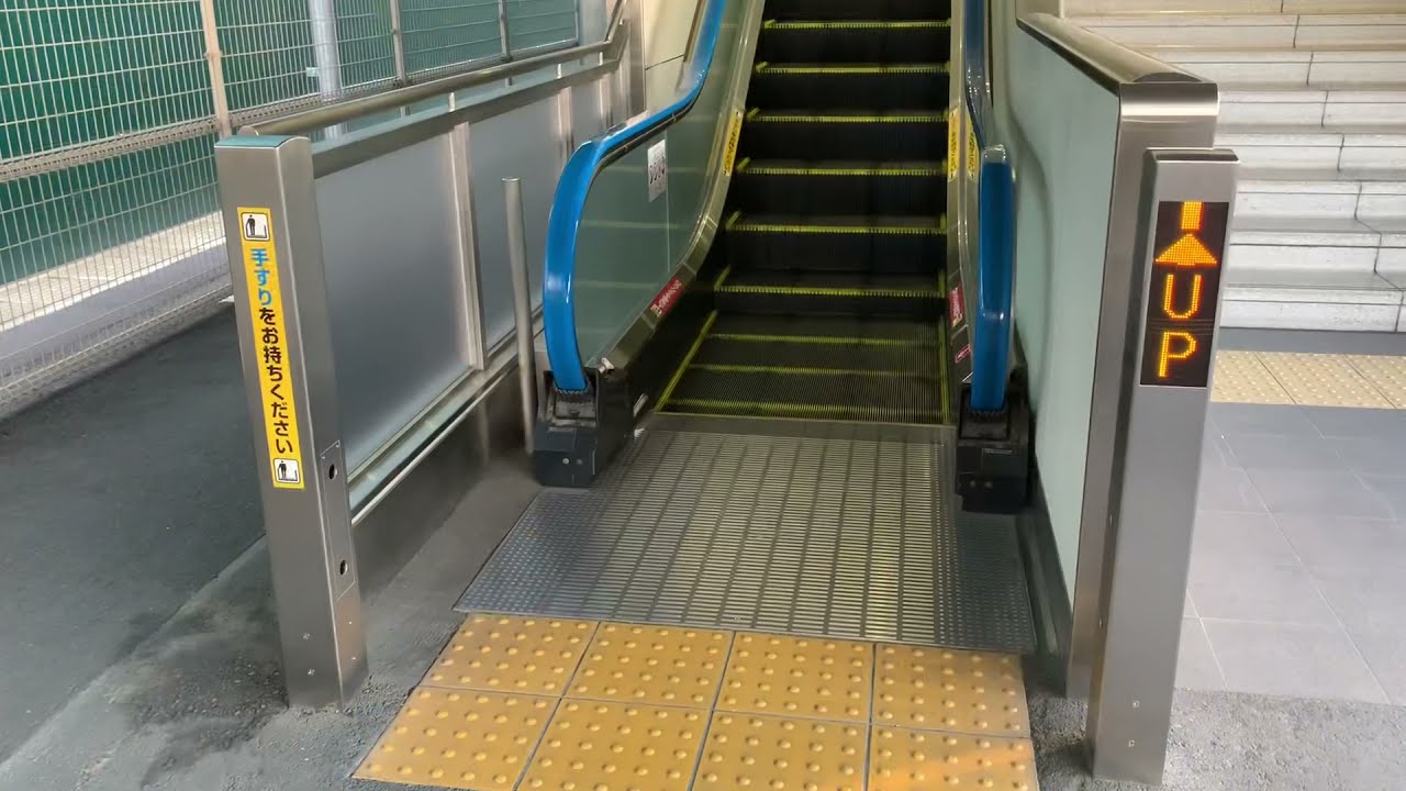 徳山駅在来線側のエレベーター＆エスカレーター