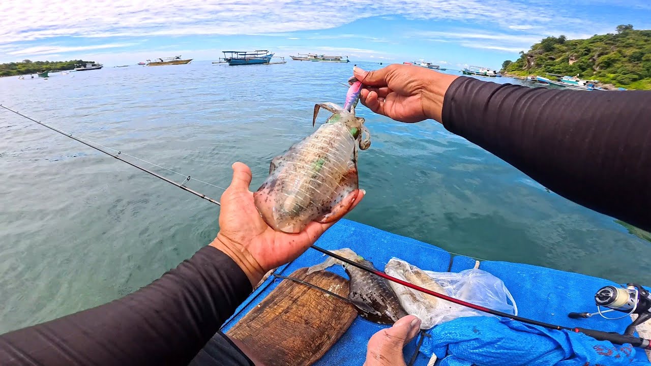 Kedua spot ini tidak mengecewakan || Mancing cumi di laut pada pagi hari.