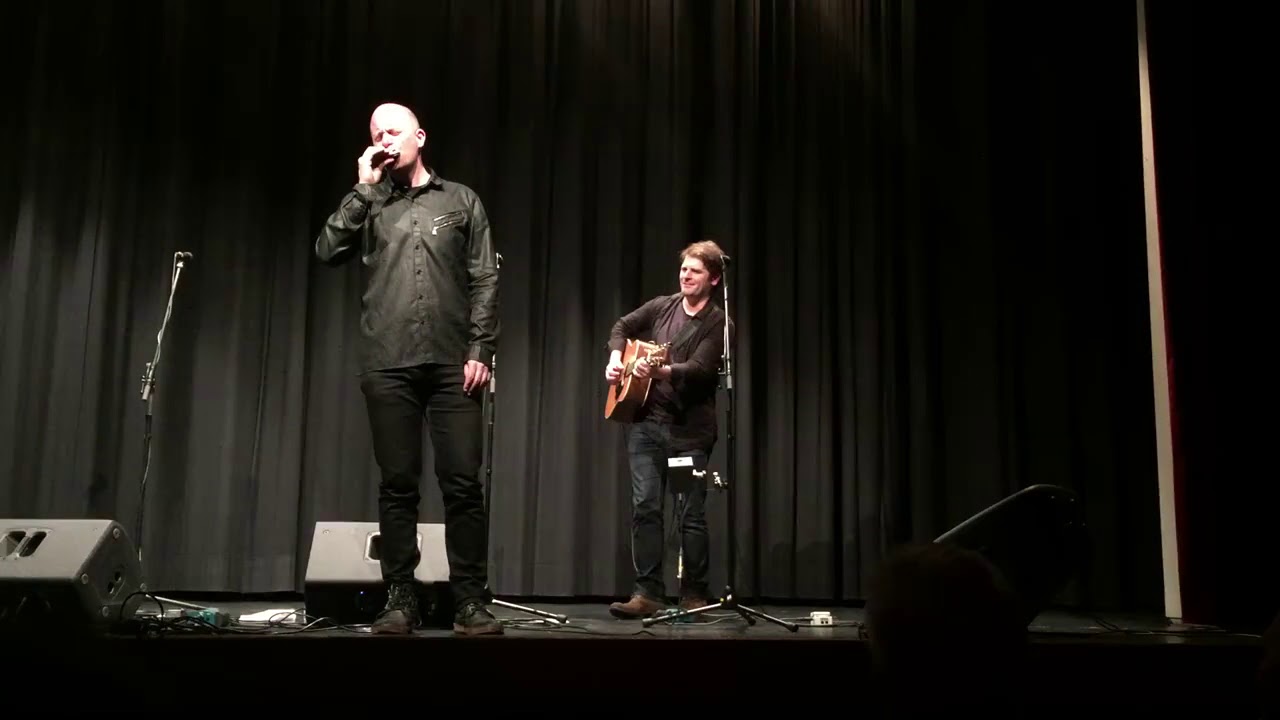 Chris Quinn & Lee Sankey Live in Austria - Me And The Devil Blues