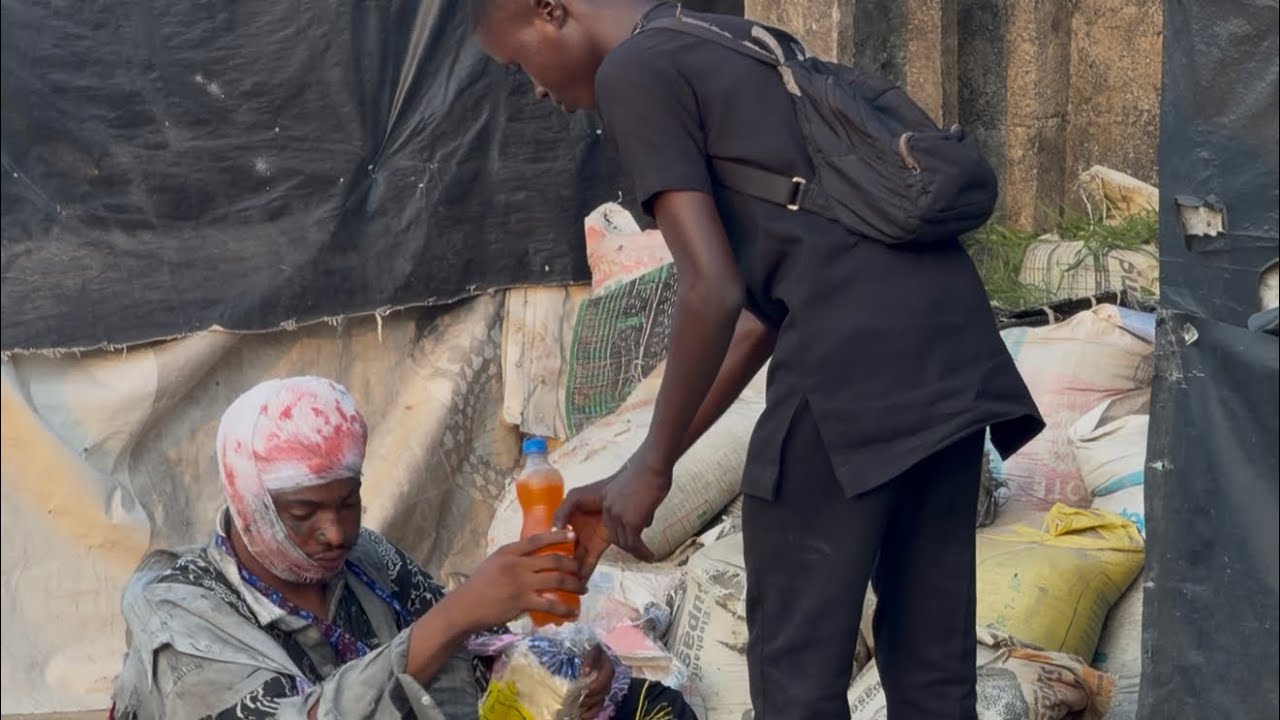 SAD SOCIAL EXPERIMENT) THAT WILL MAKE YOU CRY😭💔100k REWARD FOR THE GOOD HEART #trending #viralvideoシ