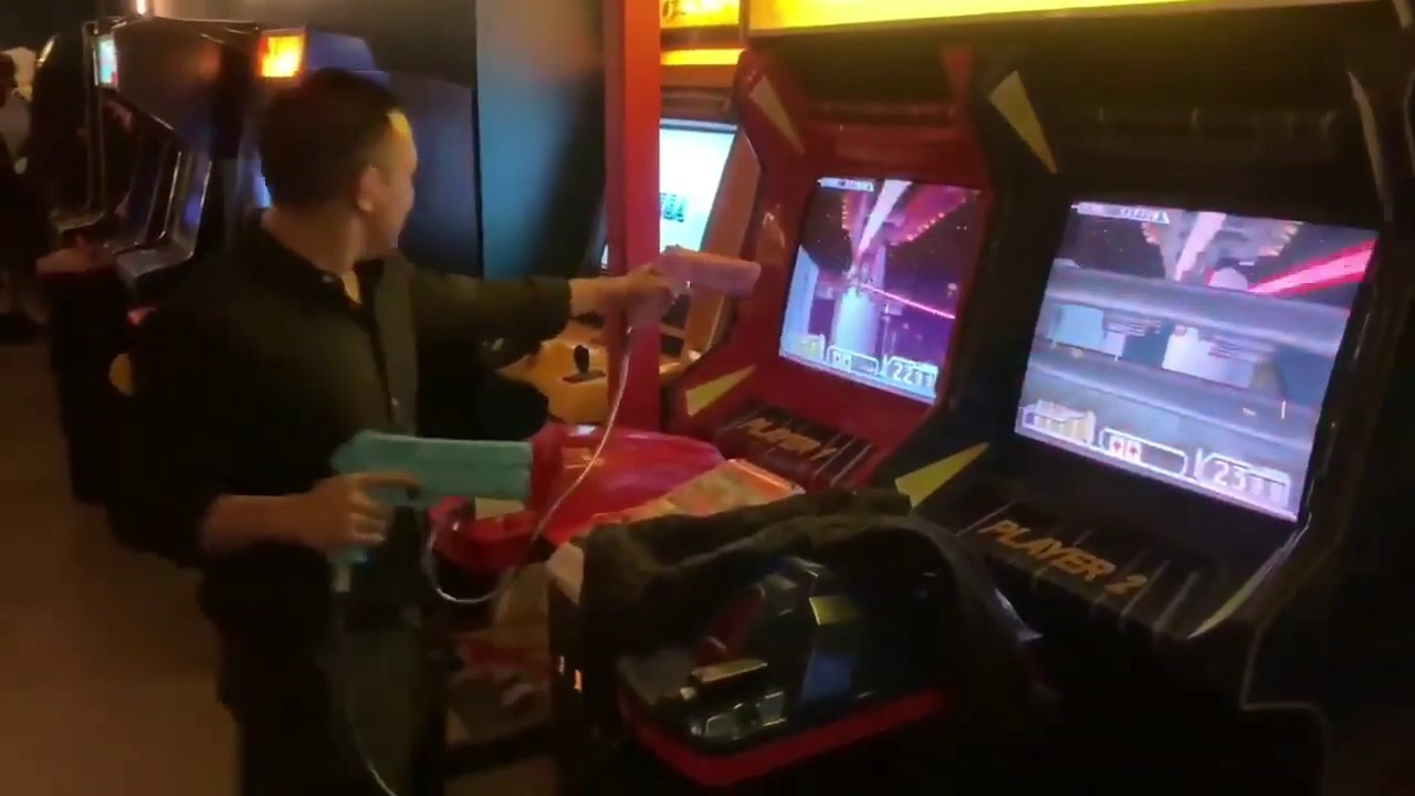 Guy plays Time Crisis 3 as players 1 and 2 at the same time