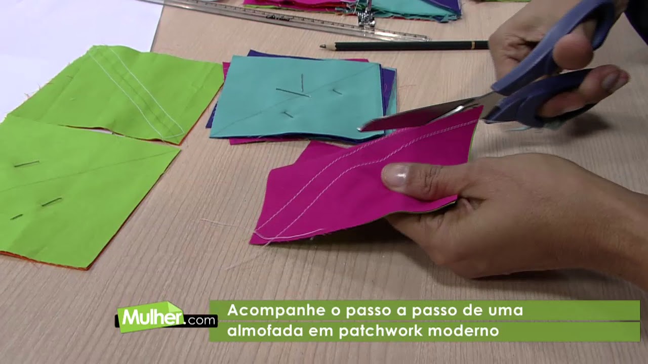Almofada patchwork moderno por Edileny Gomes - 10/11/2017 - Mulher.com - P1/2