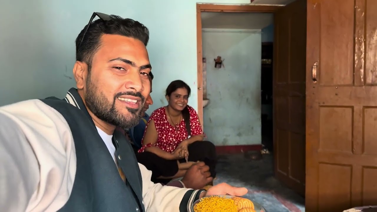 Miliye Mere Sath Kaun Hai 🤩