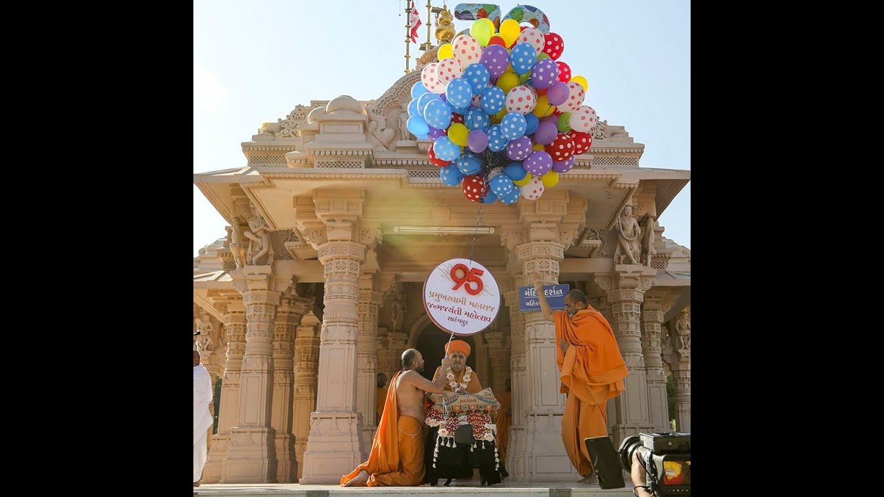 Morning Darshan - Pramukh Swami Maharaj's 95 Janma Jayanti Celebration, Sarangpur, India