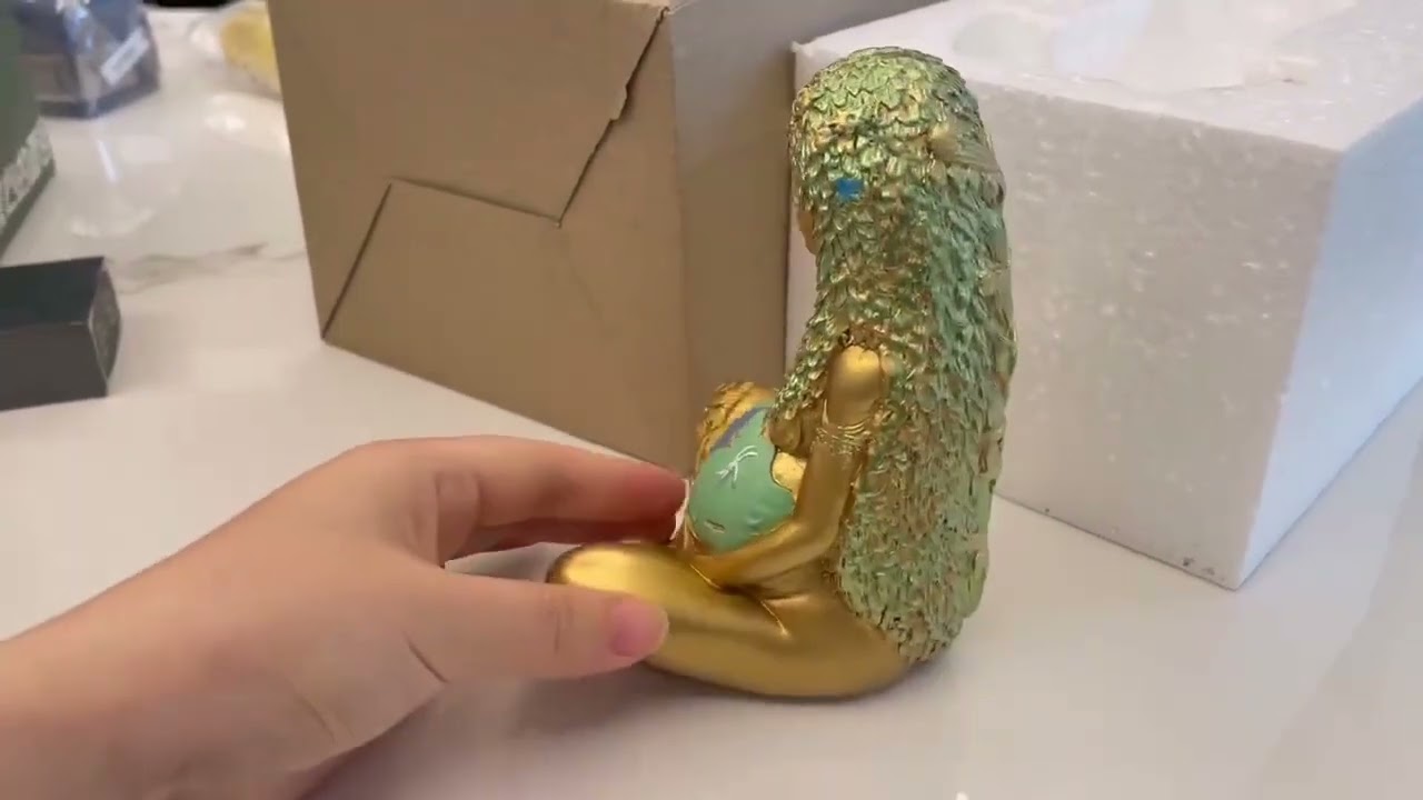 Mother Earth Goddess Statue for Altar Meaningful Art Gaia Statue Resin Figurine Decoration For Home