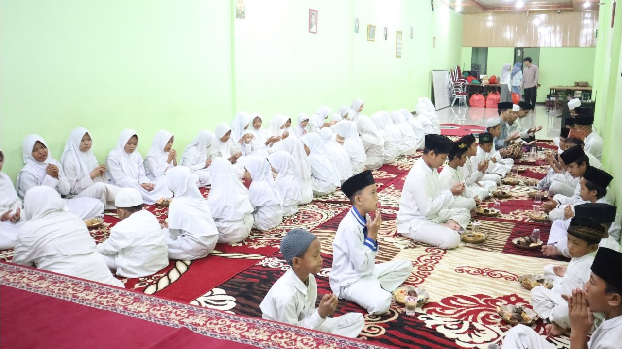 Doa Bersama Adik-adik Yatim dan Santunan Pekanan
