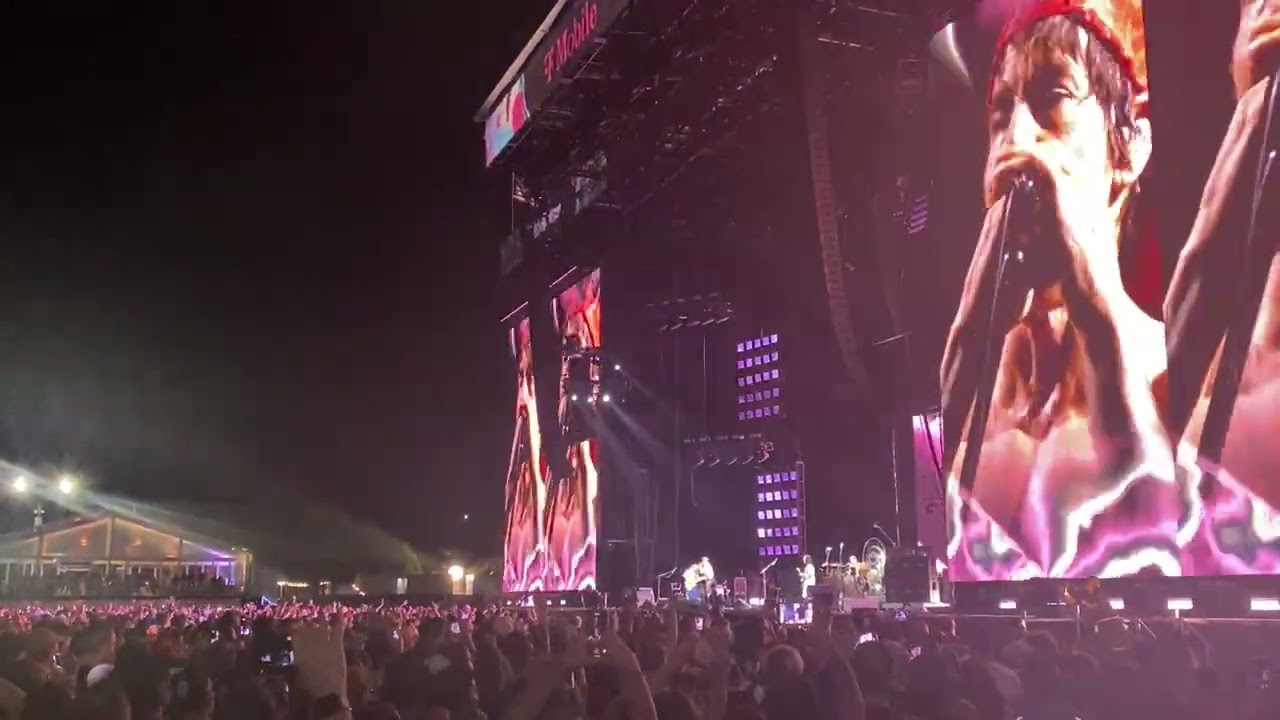 Red Hot Chili Peppers 🌶️- Give it Away - Lollapalooza 2023 finale