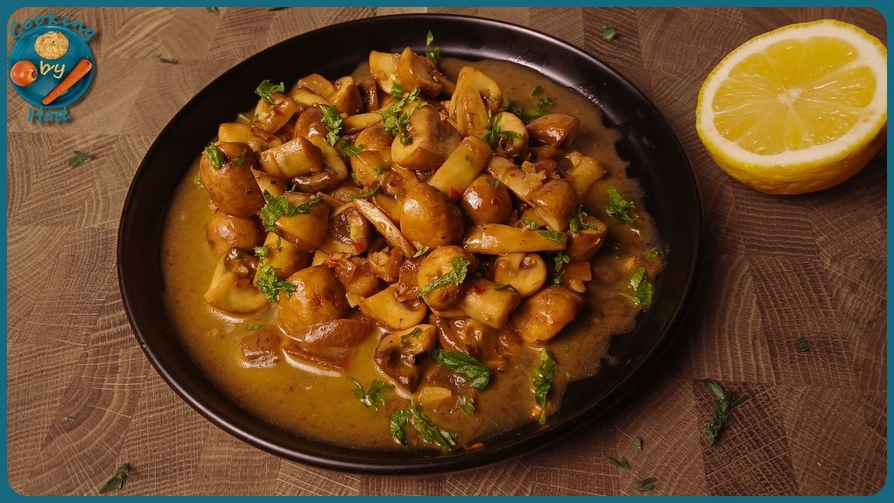 Easy Pan-Fried Mushrooms with Garlic Butter