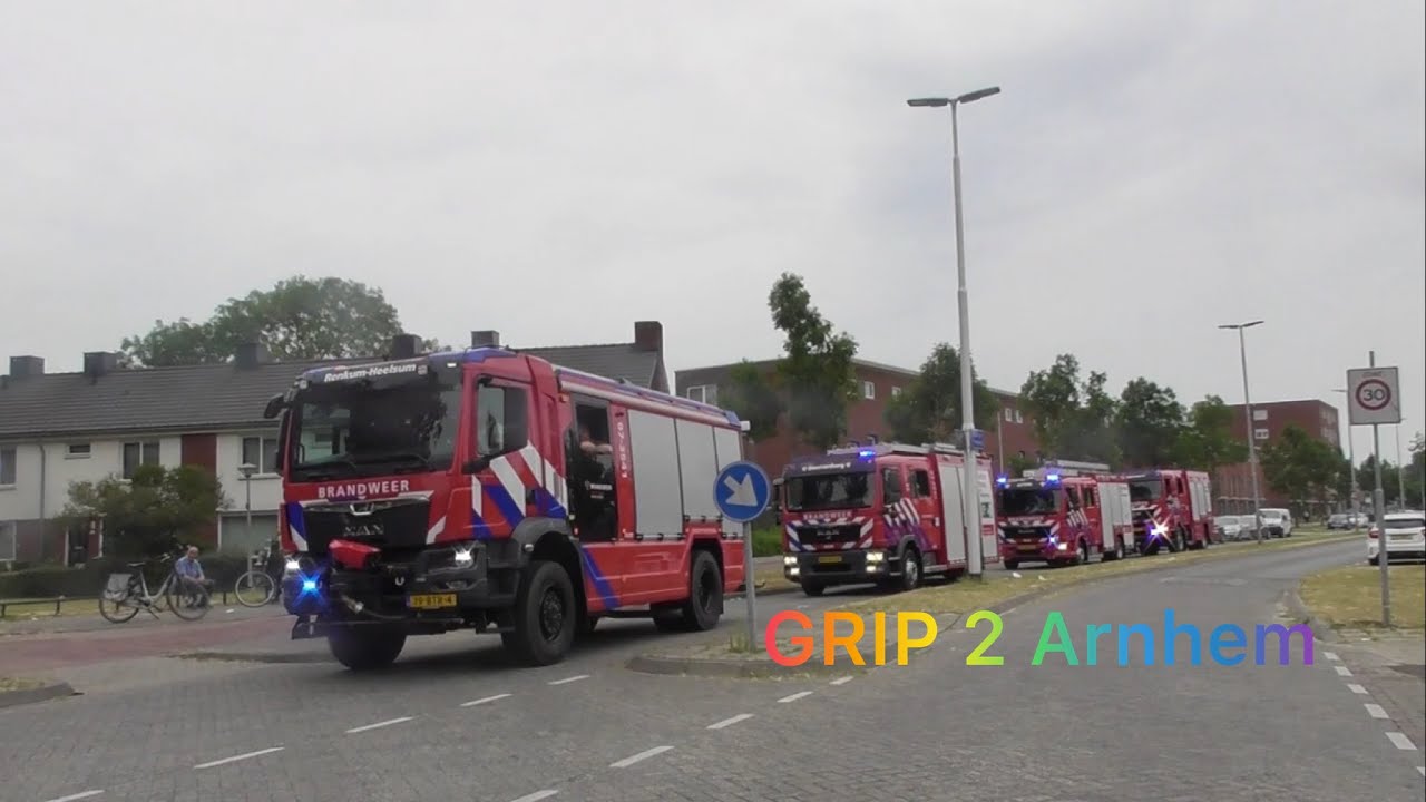 [GRIP 2] 2x peloton! Hulpdiensten rukken massaal uit voor zeer grote brand Arnhem!!