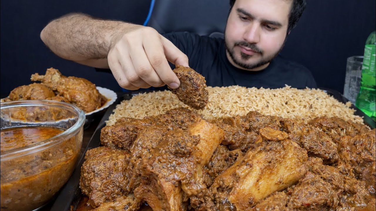 ASMR; EATING SPICY CHICKEN LEGS CURRY SPICY BEEF CURRY EXTRA SPICY GRAVY DRINK    MUKBANG NO TALKING