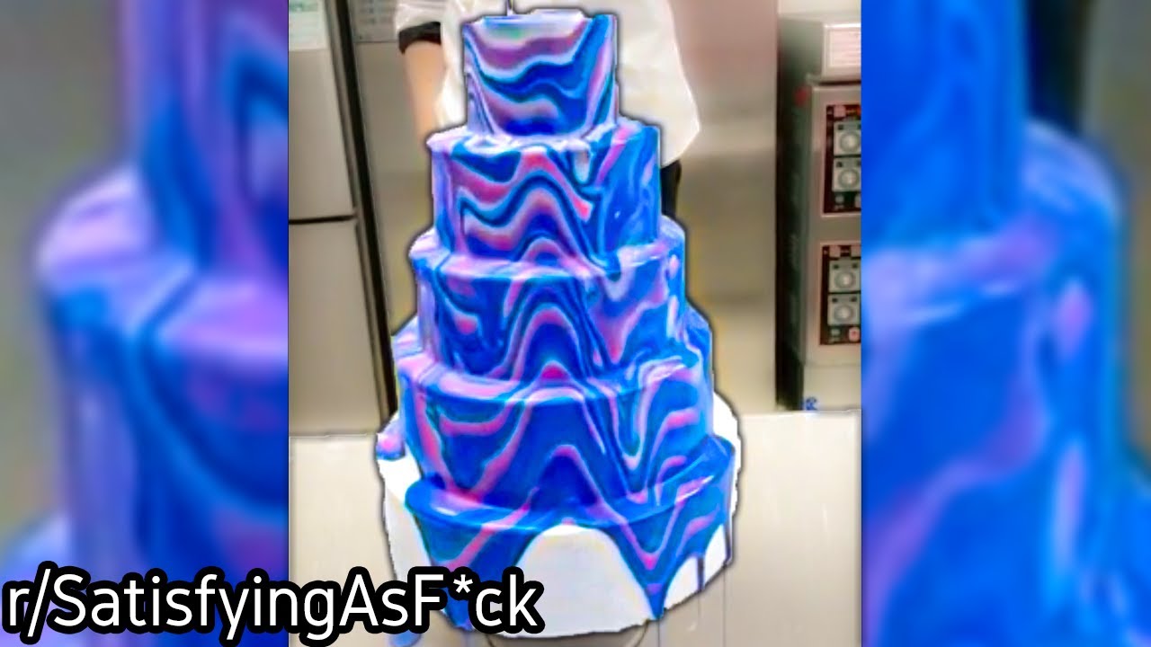 r/SatisfyingAsF*ck | This Cake be Trippin!