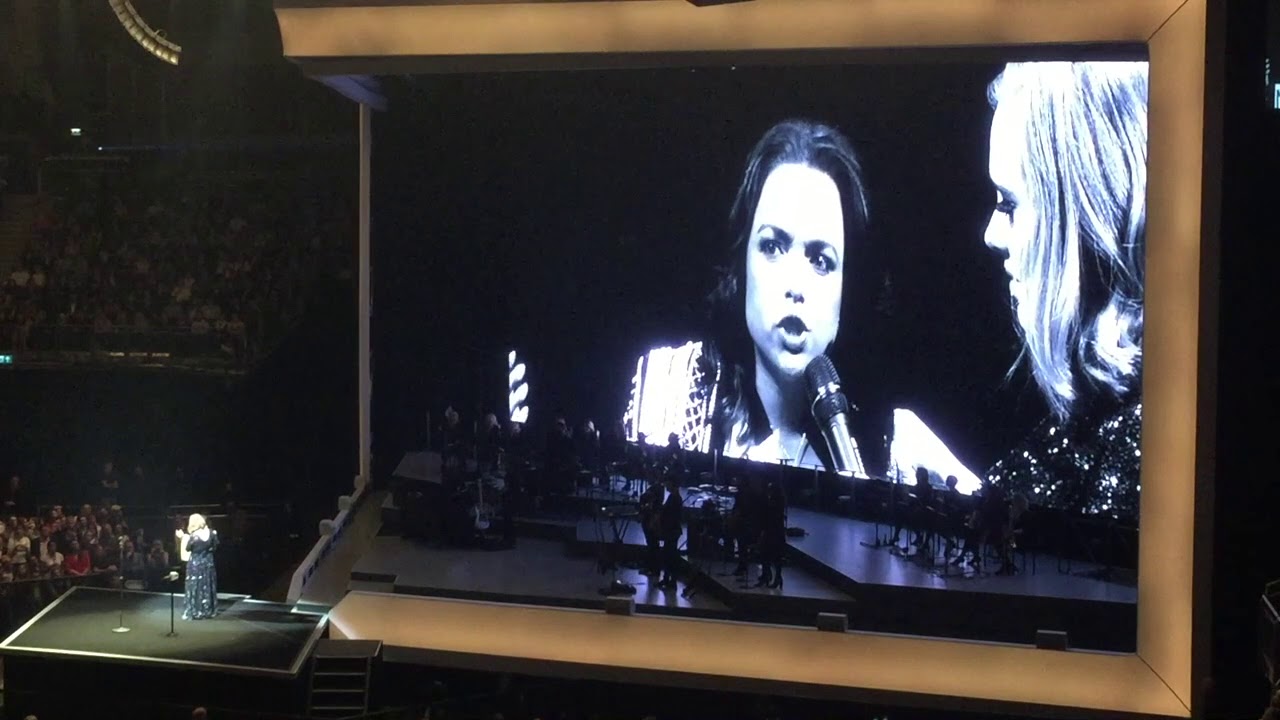 Adele O2 04.2016