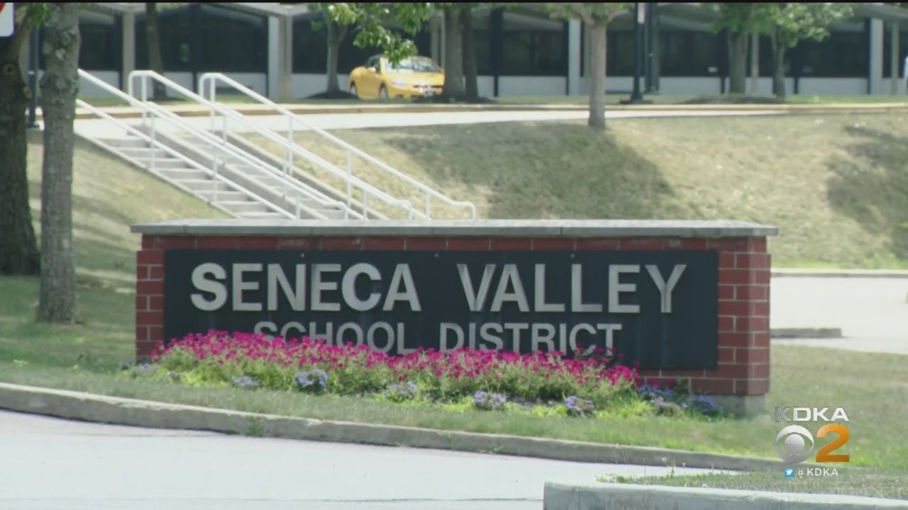 Seneca Valley School District Votes For Hybrid Learning Model
