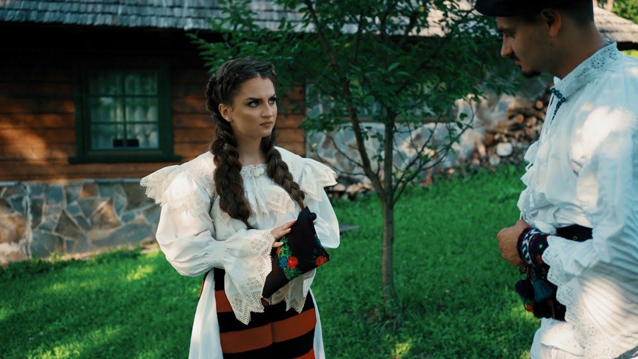 Oana Năsui - M-o str&acirc;gat doru&rsquo; la gard