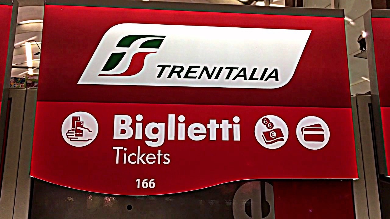 Buying Train Ticket in Roma Termini-Italy 罗马 (February 2017)