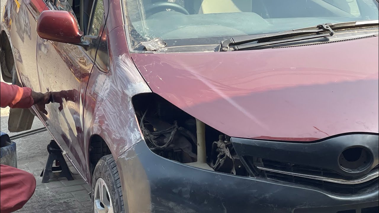 Pori car ko paint kr dya 😳Toyota vitz hme received hoye he restoration ke lye don’t miss the video