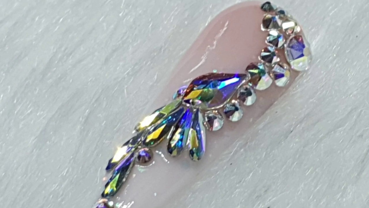 How to - Crystal Nail Designs - Swarovski Crystals - Nail Bling