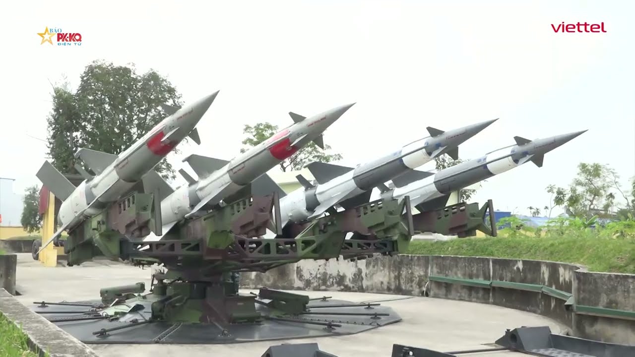 TỔ HỢP TÊN LỬA PHÒNG KHÔNG TẦM TRUNG S-125VT CANH TRỜI TỔ QUỐC