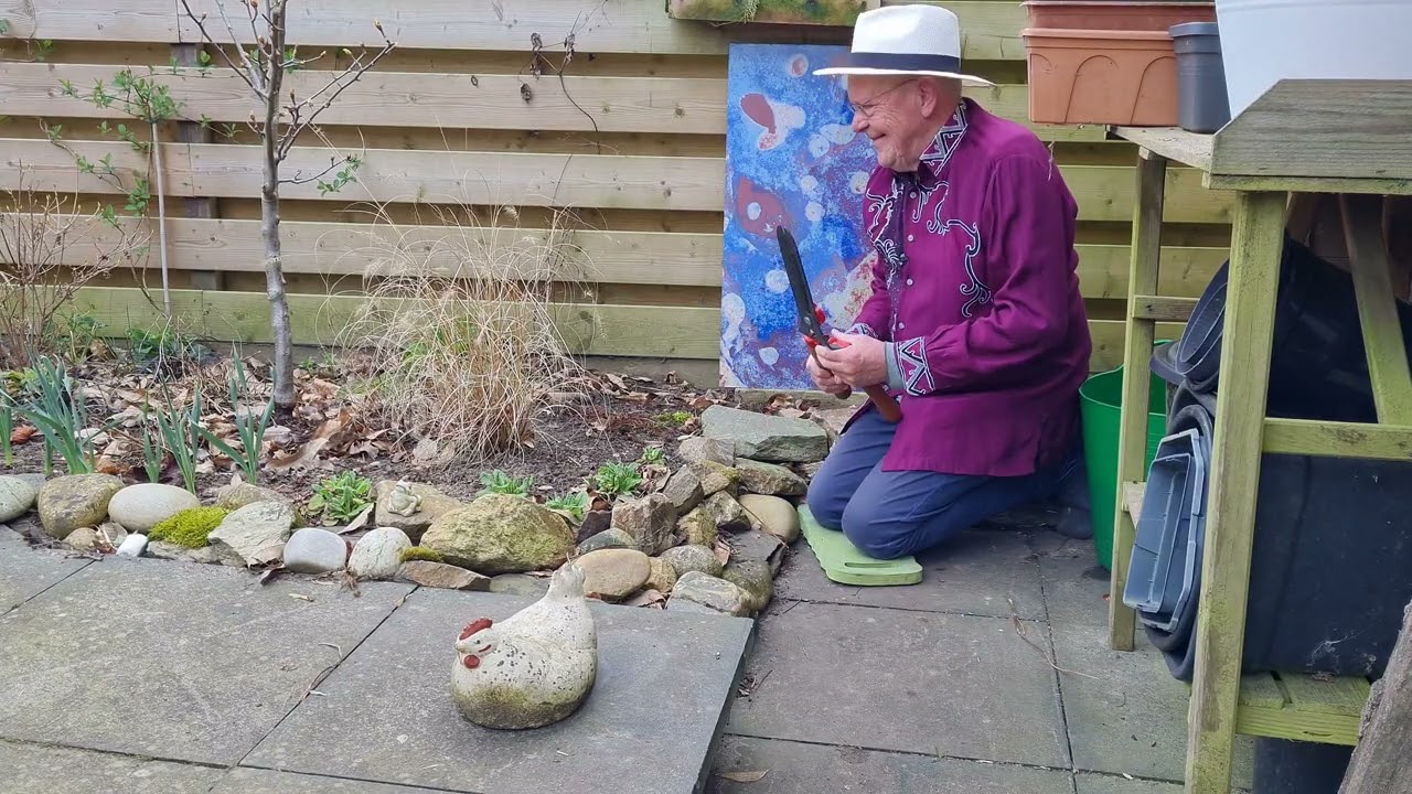 In de tuin bij Henk, aflevering 80, snoeien in het voorjaar
