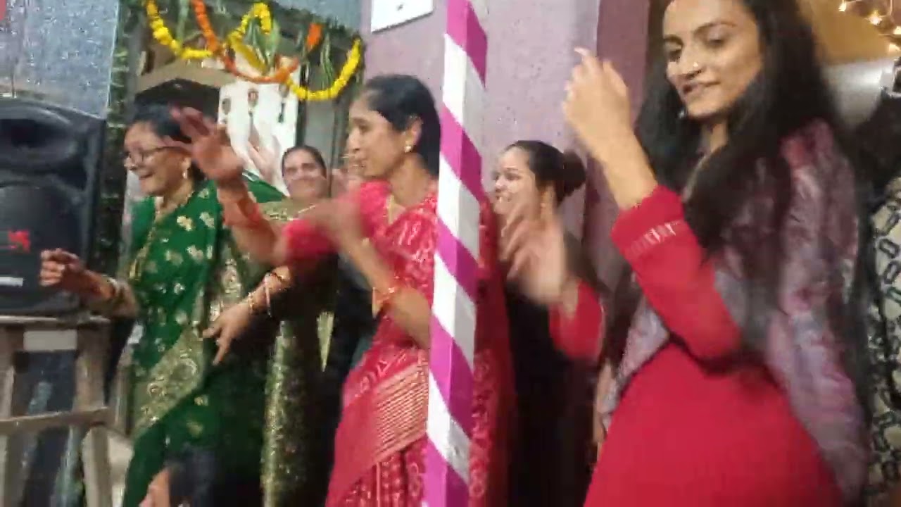 અકર ચક્કર ગોળ ચક્કર ભમરડી રે 