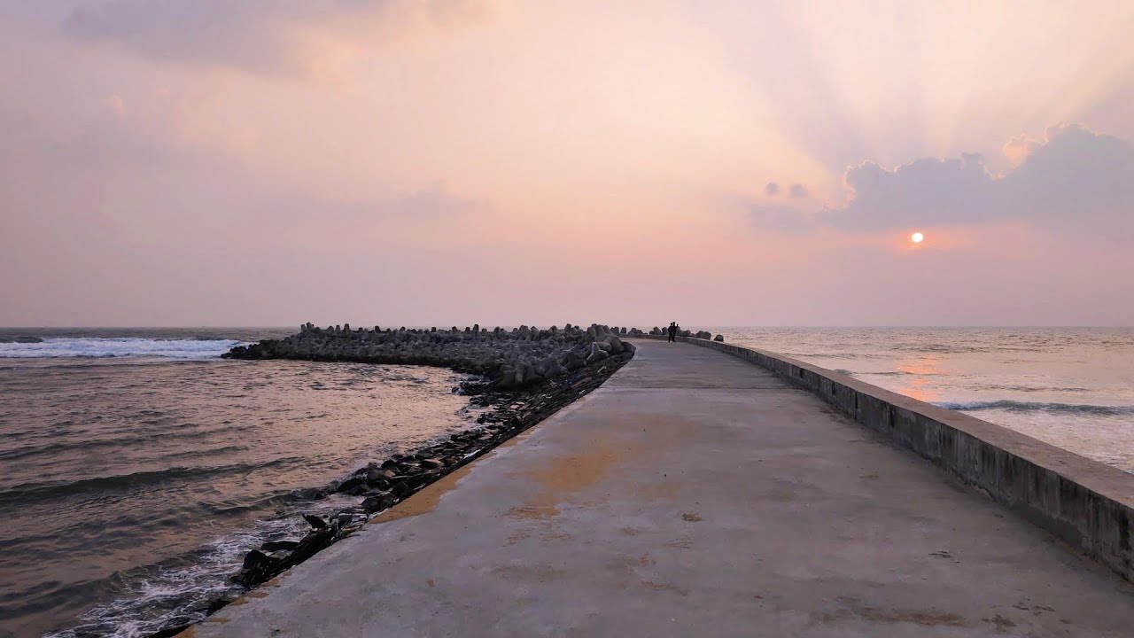 When Chennai Awakens: Sunrise Splendour from the Marina Beach Promenade  in Chennai👌💫🌟💥🌝