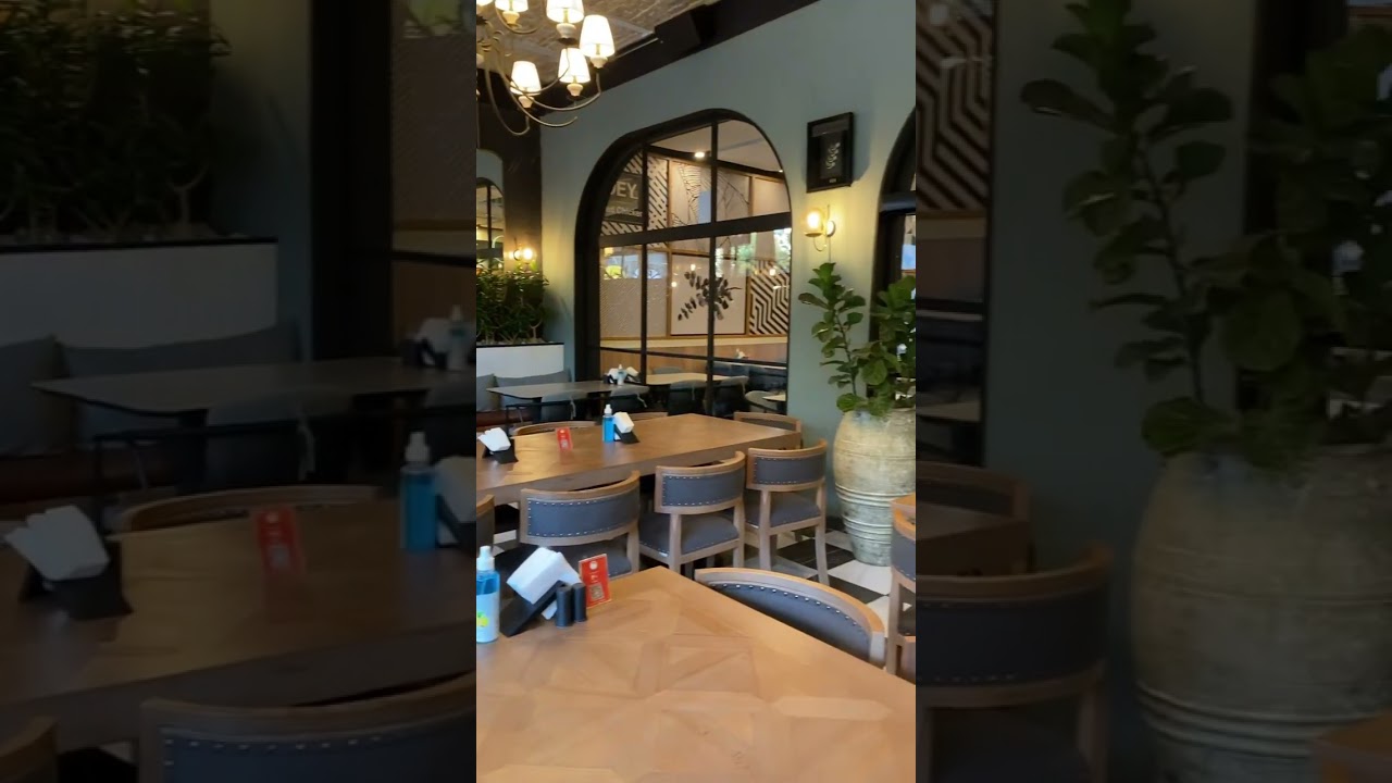 Such a beautiful restaurant in Tehran 