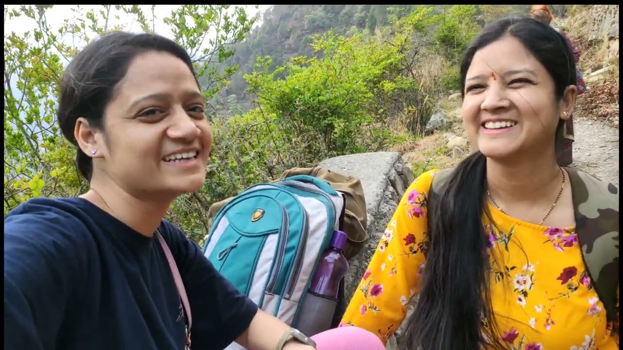 कुछ दिन की राहत......goa se gaon pahuch gye dono pahadi lifestyle vlog
