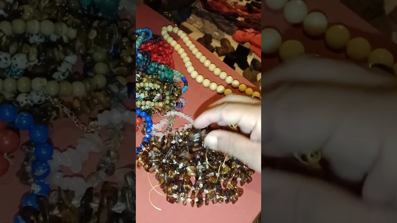 ايوا هذه تفريشة ميدومة بالمجوهرات في سوق السبت مرسى الخير 