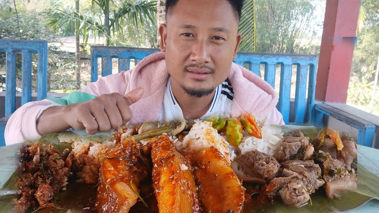 Delicious pork curry & beef dry fry curry with 3 king chilli mukbang 