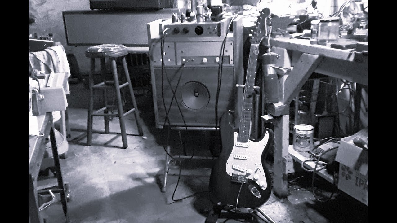 Massive Tube Distortion driving a 5 watt solid state amp!