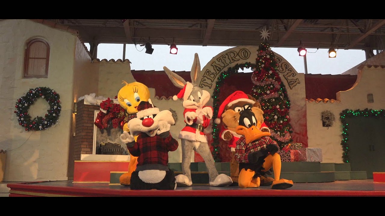 Six Flags Fiesta Texas Have yourself a Looney Tunes Christmas 2019