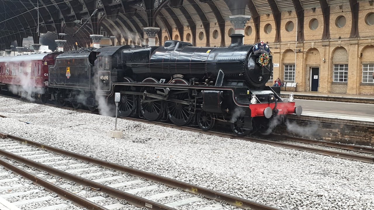 LMS Jubilee 'Leander' Steaming out of York