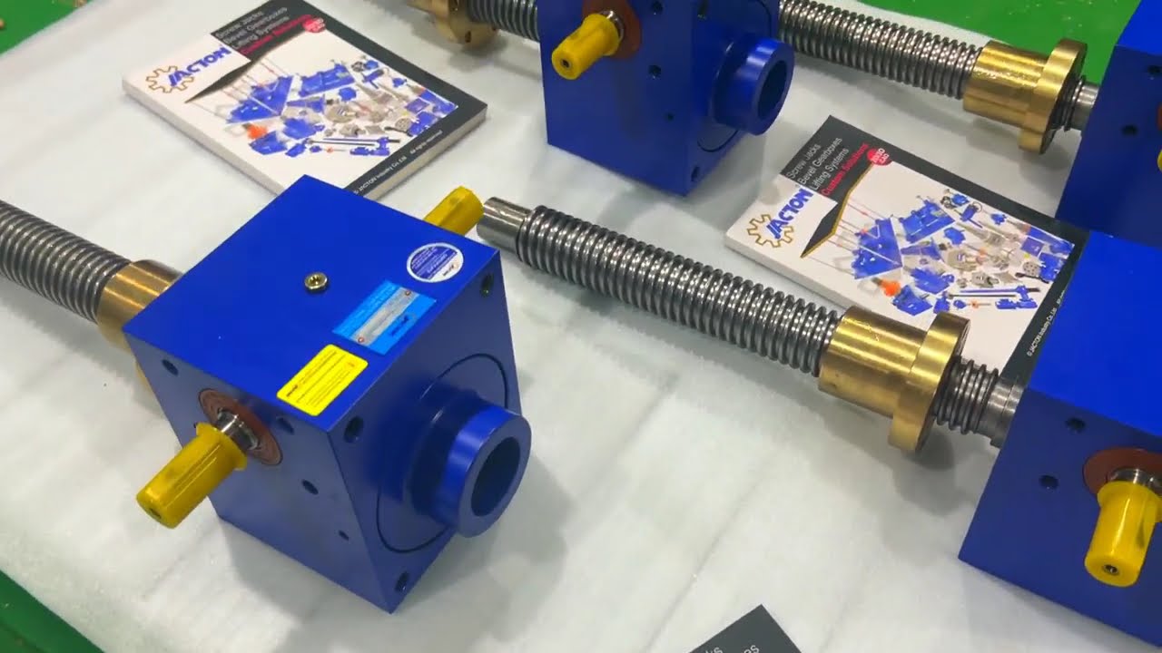 100kN worm lifting gearbox jacks systems | Czech Republic | rotating spindle with travelling nut