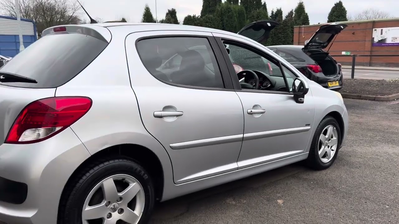 KM61 - Peugeot 207