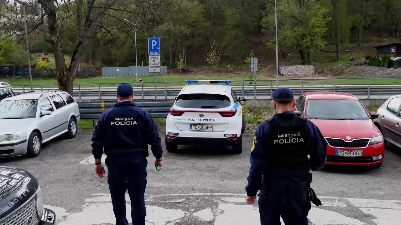 Napadli mestských policajtov