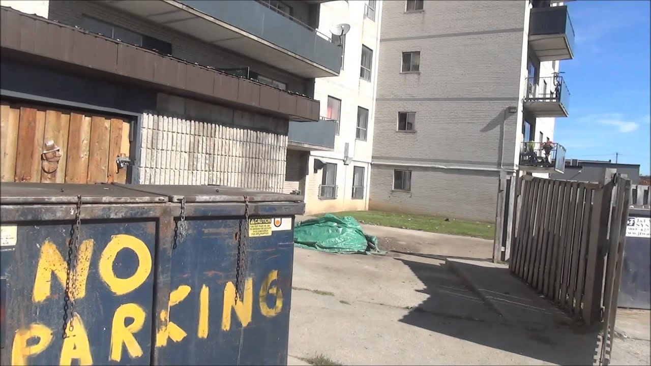 Tenants in south Oshawa apartment buildings express concerns over conditions of their buildings