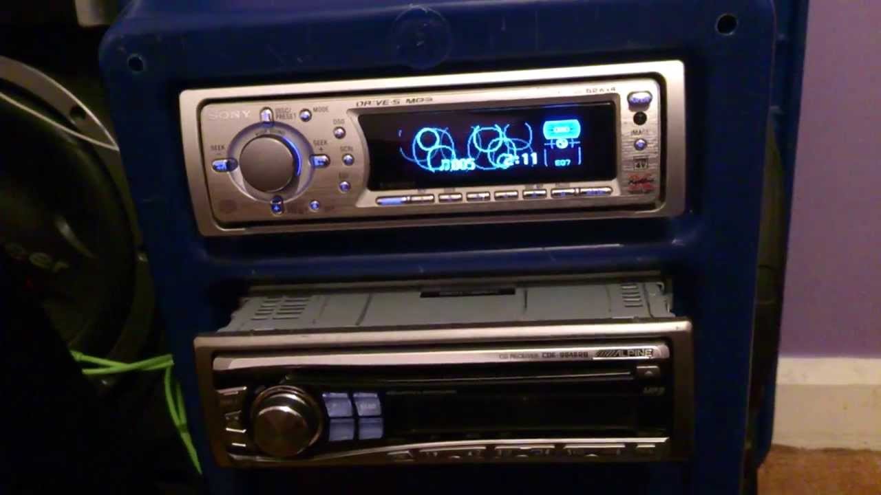 SONY CDX F7700 OLD SCHOOL REVIEW AMAZING SOUND QUALITY