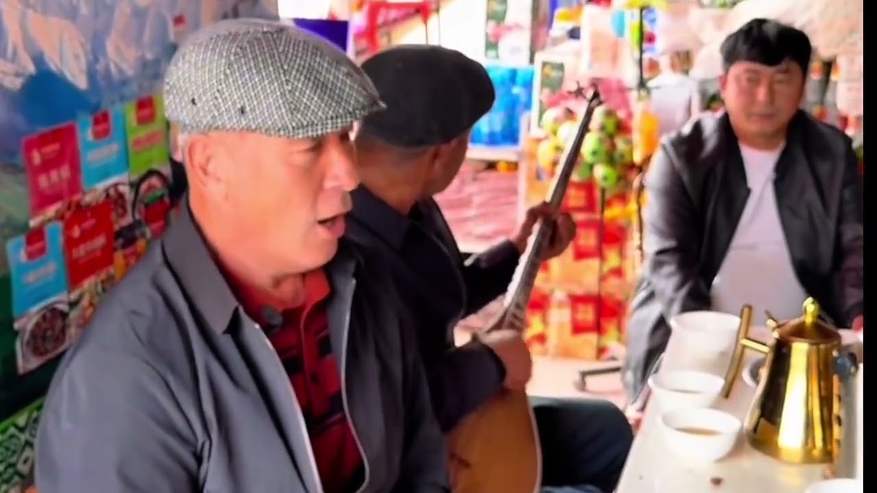 Uyghur People - Oti Yanmidi