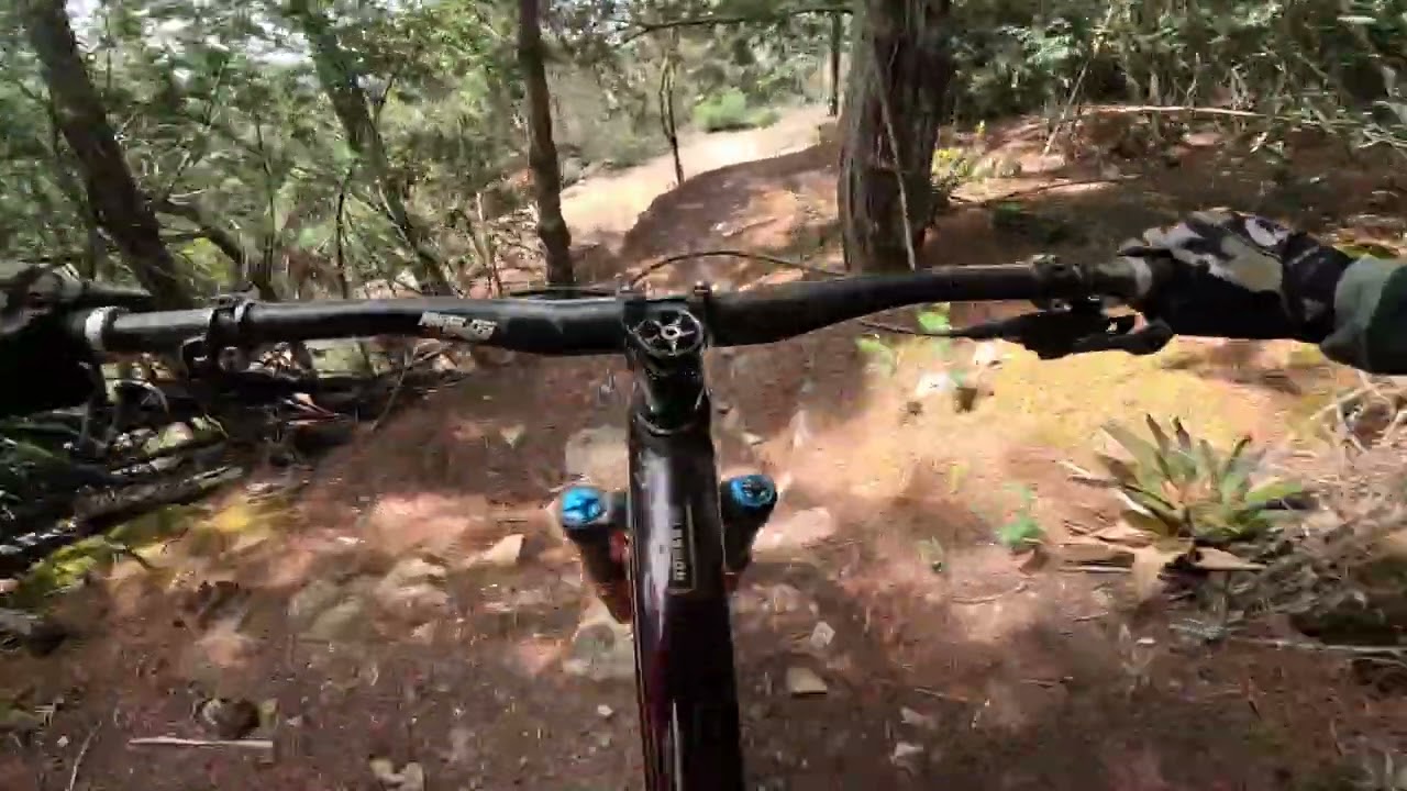 Pista de enduro Camino blanco en cucunuba colombia, un Ade mis favoritas