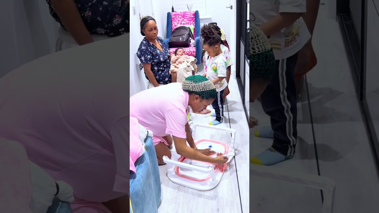 Grandma 👵 is bathing baby Chikamso today 🤩 First newborn bath 🛀 