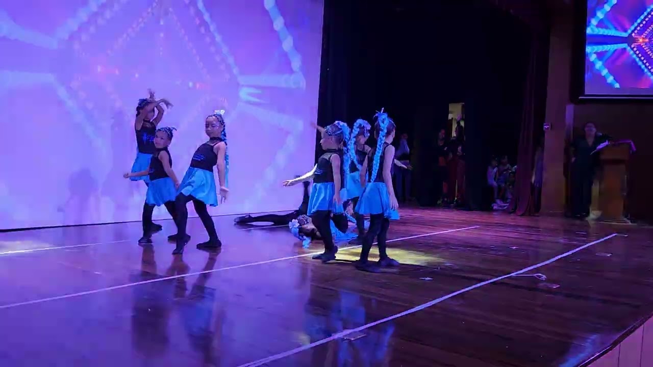 DANCE PIROUETTE