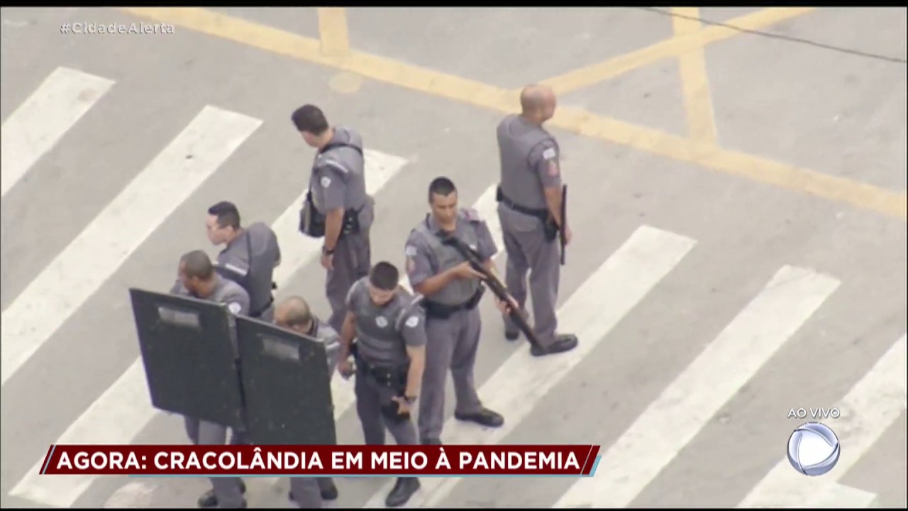 Região da Cracolândia vive tarde tensa durante ação da PM
