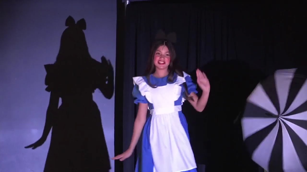 Music Pillars Alice in Wonderland Jr