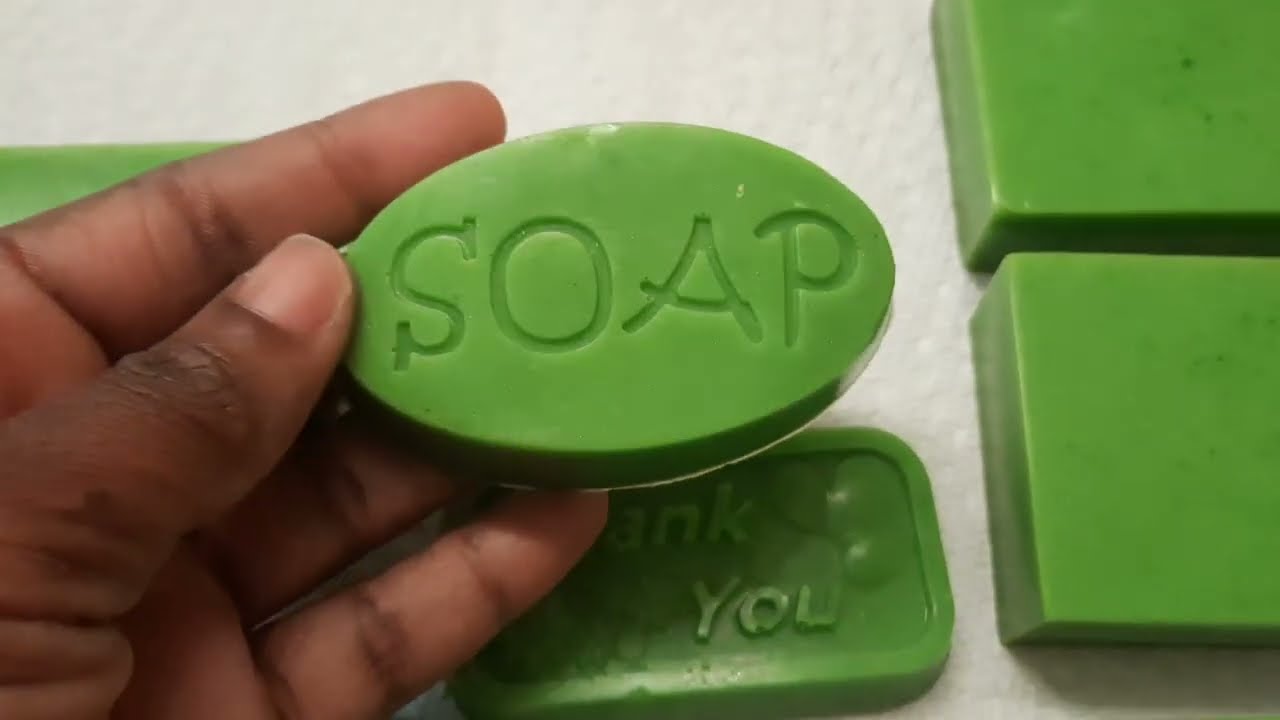 SAVON PÈSI (parsley soap)